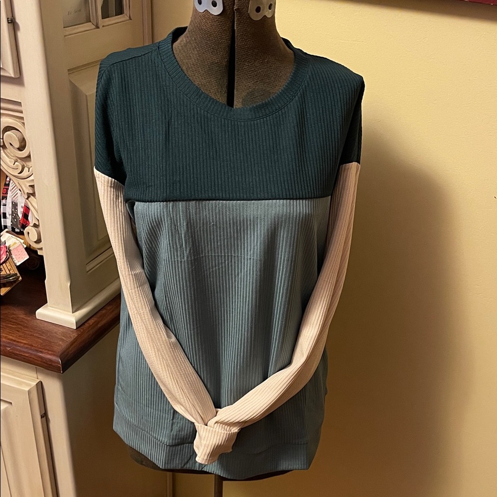 Elegant Long Sleeve Colorblock Top